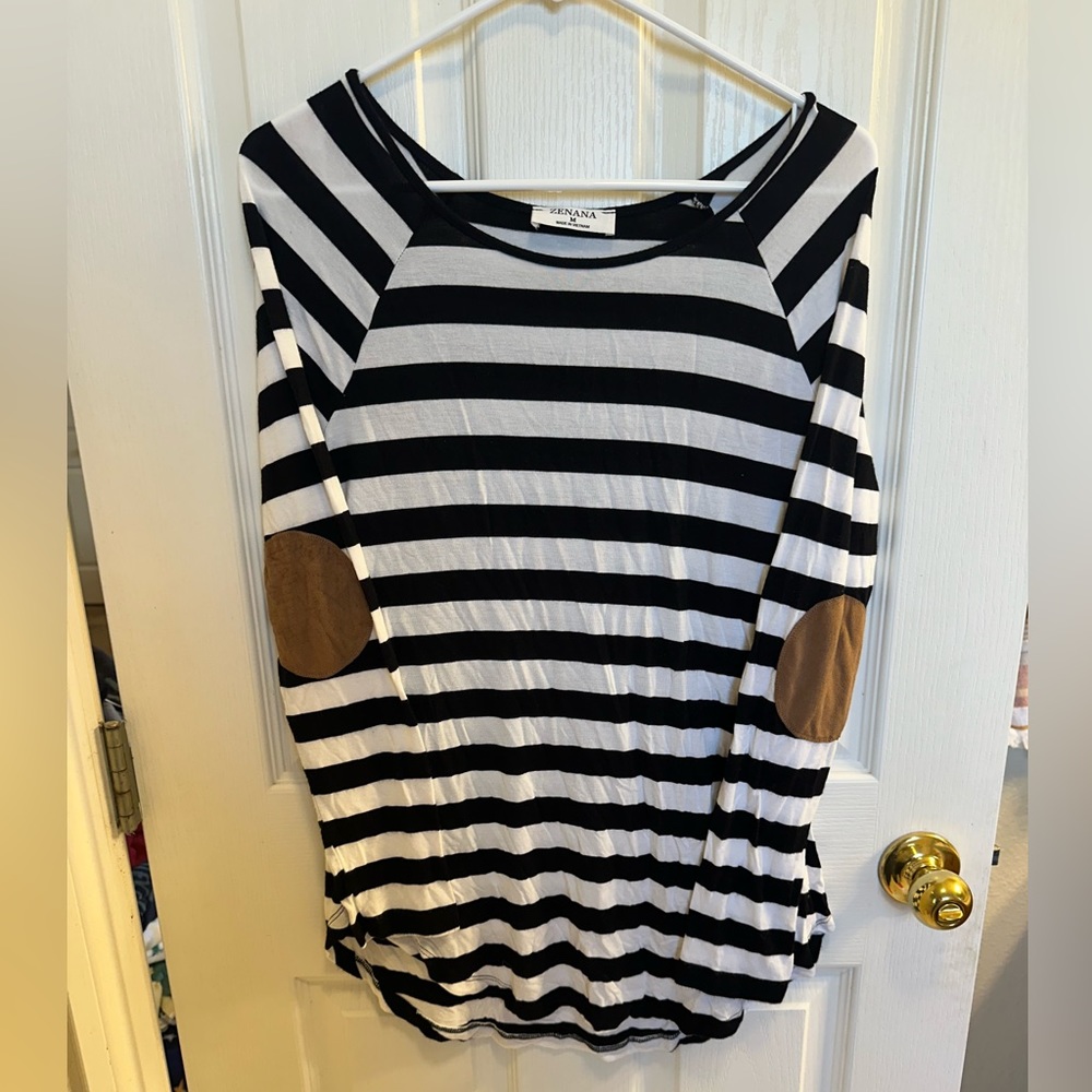 Zenana shirt- M